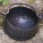 round caldron